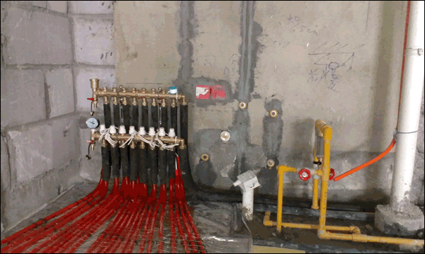 地暖分集水器安裝